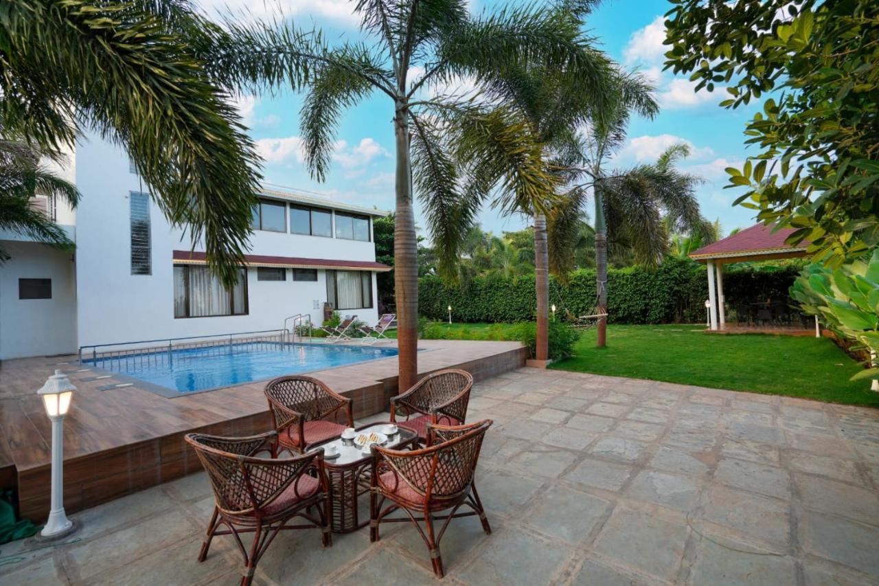 White Coco House 4Bhk Vila Nashik Exterior foto